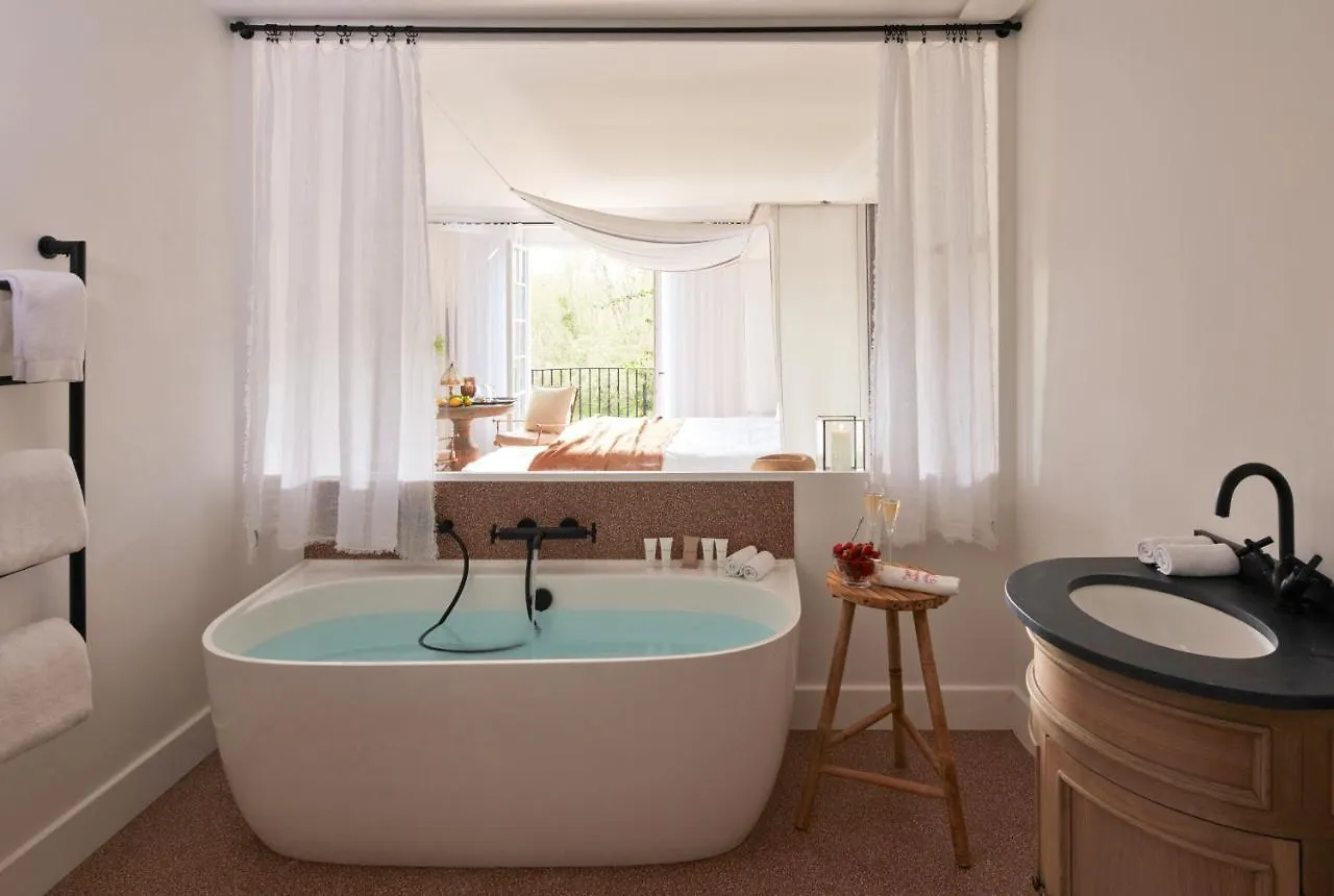 ***** Hotel Brindos, Lac & Chateau - Relais & Chateaux - Anglet Biarritz France